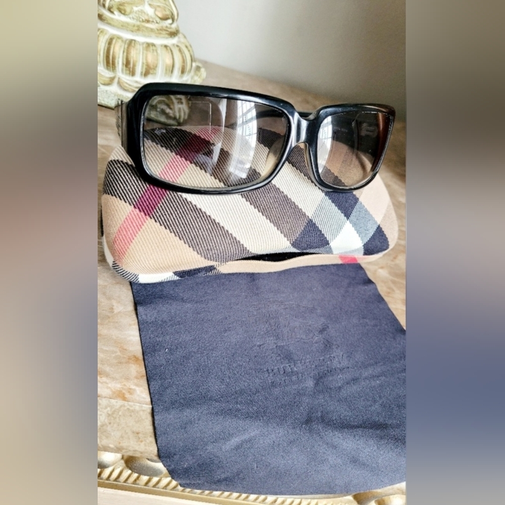 Burberry 100%Authentic Women's Sunglasses 8491 by Safilo Rectangular Gray Ombre - Picture 2 of 16